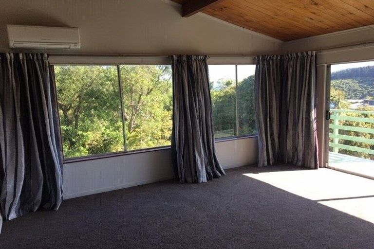 Photo of property in 2/37 Singers Road, Korokoro, Lower Hutt, 5012