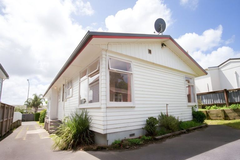 Photo of property in 71b Commercial Road, Helensville, 0800