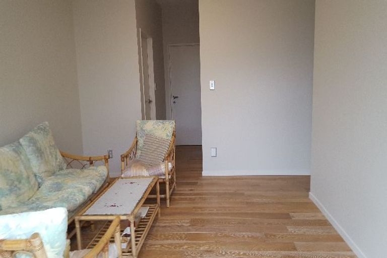 Photo of property in 100 Bluebird Crescent, Unsworth Heights, Auckland, 0632