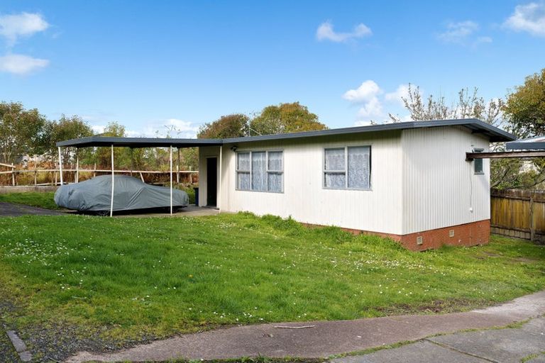 Photo of property in 1/60a View Road, Henderson, Auckland, 0612