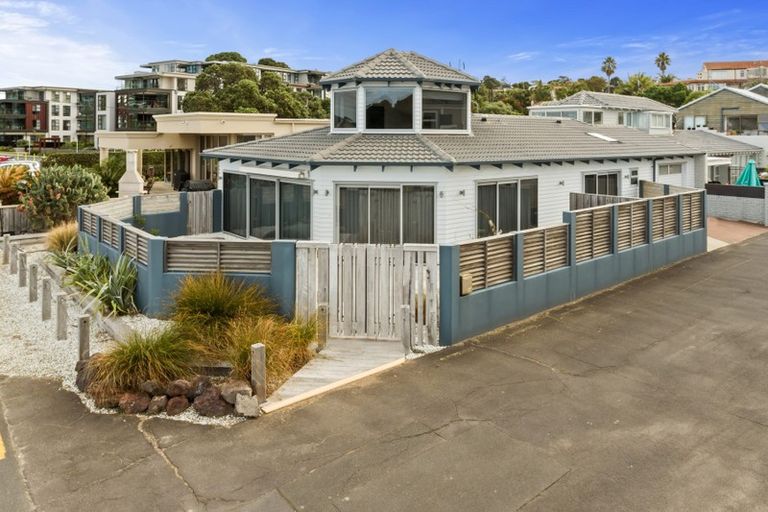 Photo of property in 1/26 Manly Esplanade, Browns Bay, Auckland, 0630
