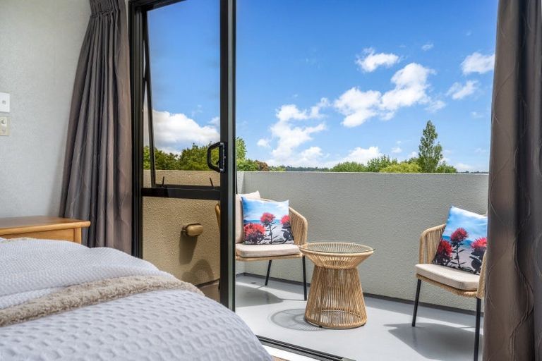 Photo of property in 30 Clifton Road, Whitford, Howick, 2571