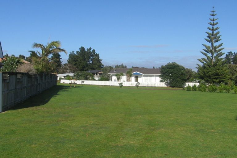 Photo of property in 121 Pacific Parade, Matarangi, Whitianga, 3592