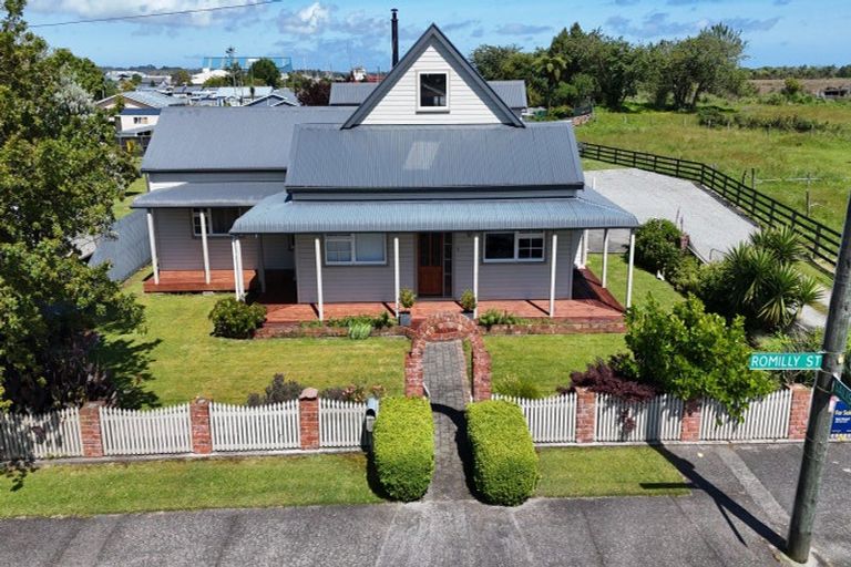 Photo of property in 6 Romilly Street, Westport, 7825