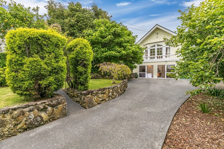 Photo of property in 26 Kiwi Esplanade, Mangere Bridge, Auckland, 2022