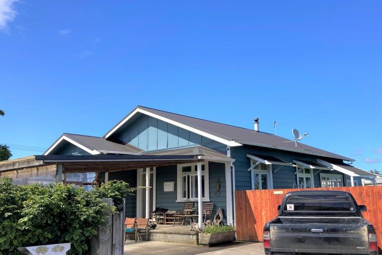 Photo of property in 13 Hutchins Street, Waitara, 4320