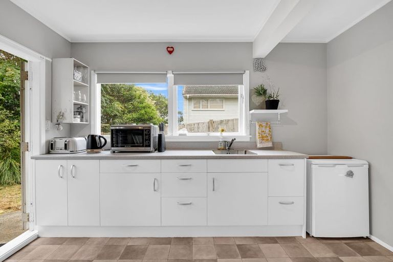 Photo of property in 14 Brightside Road, Stanmore Bay, Whangaparaoa, 0932