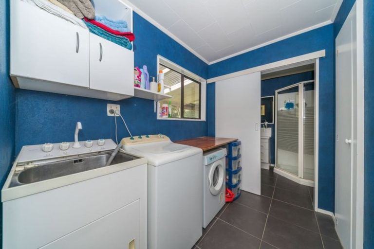Photo of property in 18 Flyger Street, Kimbolton, 4774