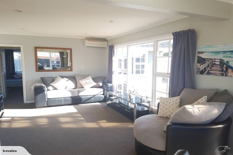 Photo of property in 9 Aztec Place, Redwood, Christchurch, 8051