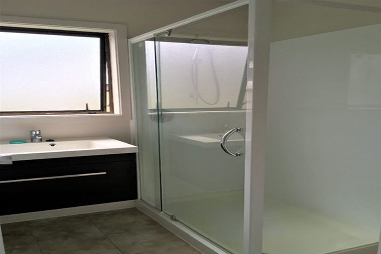 Photo of property in 553 Swanson Road, Ranui, Auckland, 0612