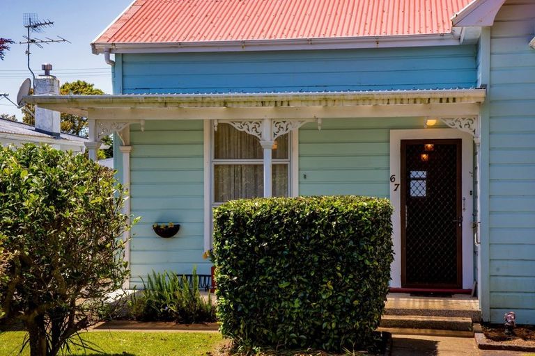 Photo of property in 67 Govett Avenue, Frankleigh Park, New Plymouth, 4310