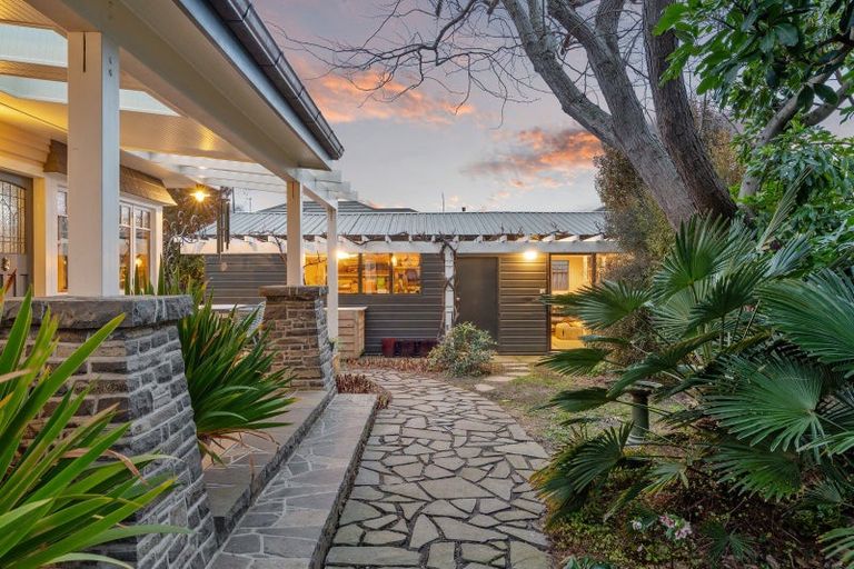 Photo of property in 95 Opawa Road, Opawa, Christchurch, 8023