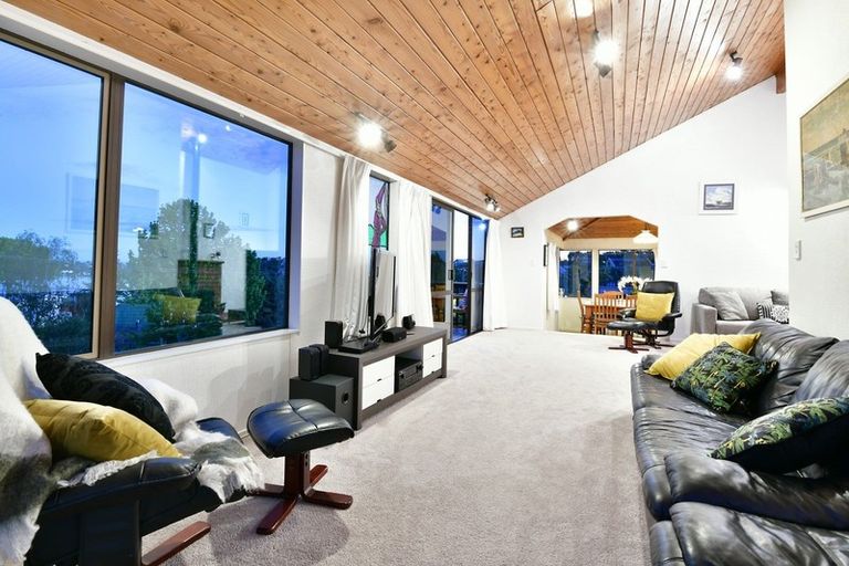 Photo of property in 56a Swann Beach Road, Stanmore Bay, Whangaparaoa, 0932