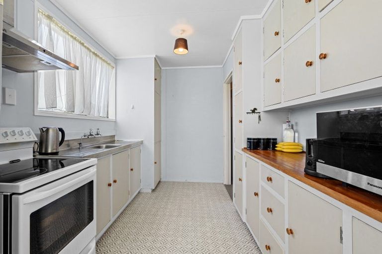 Photo of property in 44 Tavistock Street, Westown, New Plymouth, 4310