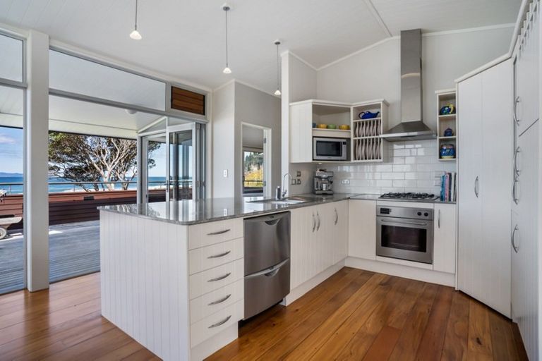 Photo of property in 12 Tuna Place, Whiritoa, Whangamata, 3691