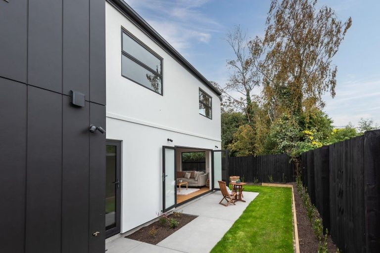 Photo of property in 3/117 Hills Road, Edgeware, Christchurch, 8013