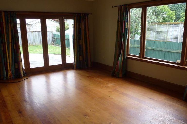 Photo of property in 24 Milverton Avenue, Hokowhitu, Palmerston North, 4410
