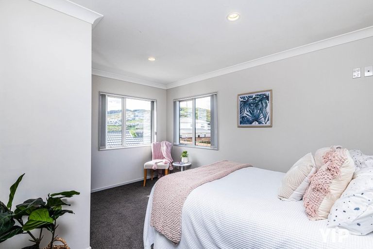 Photo of property in 235 Mark Avenue, Grenada Village, Wellington, 6037