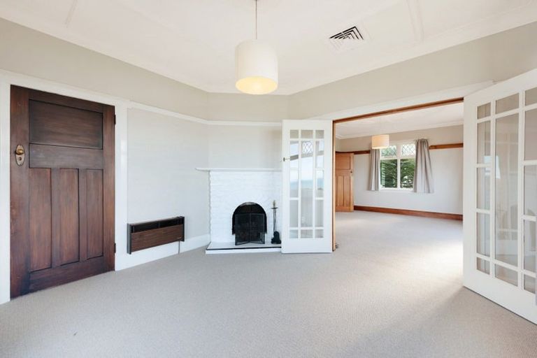 Photo of property in 19 Oku Street, Island Bay, Wellington, 6023