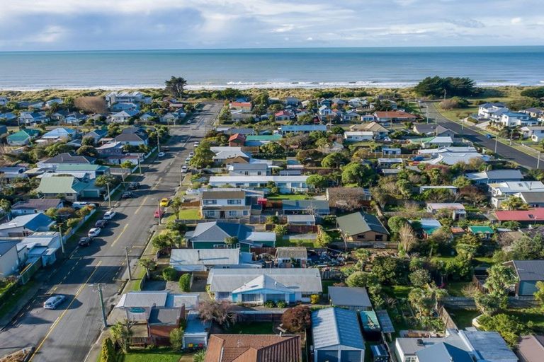 Photo of property in 47 Rodney Street, New Brighton, Christchurch, 8061