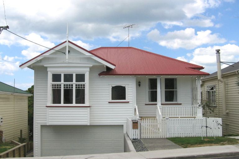 Photo of property in 30 Roslyn Terrace, Devonport, Auckland, 0624