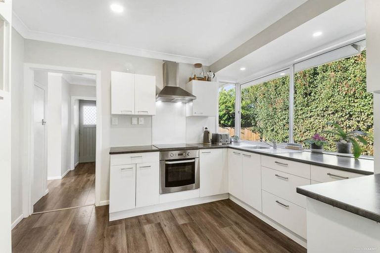 Photo of property in 37 Fernaig Street, Papakura, 2110