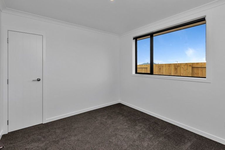 Photo of property in 51 Te Taniwha Road, One Tree Point, 0118