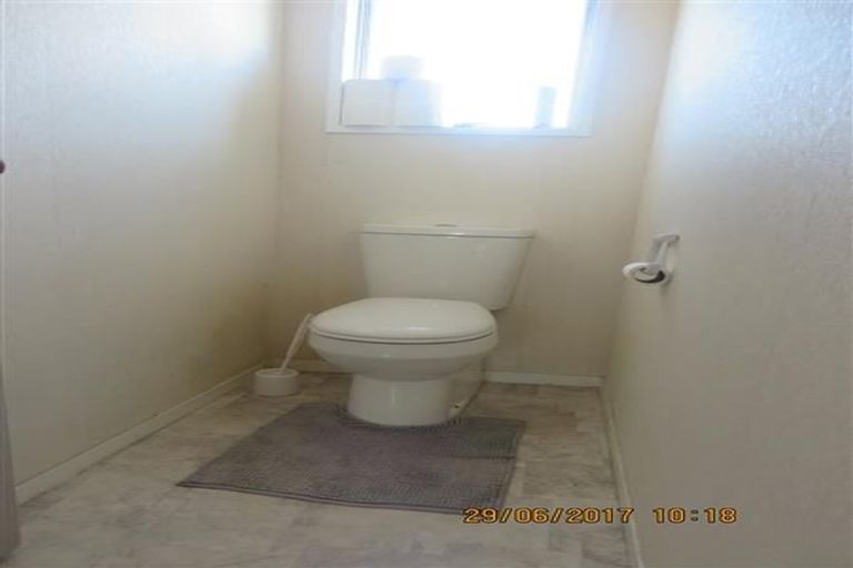 Photo of property in 101 Oakfield Crescent, Pukete, Hamilton, 3200