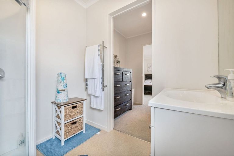 Photo of property in 14c Sunnyhill Crescent, Sunnyhills, Auckland, 2010