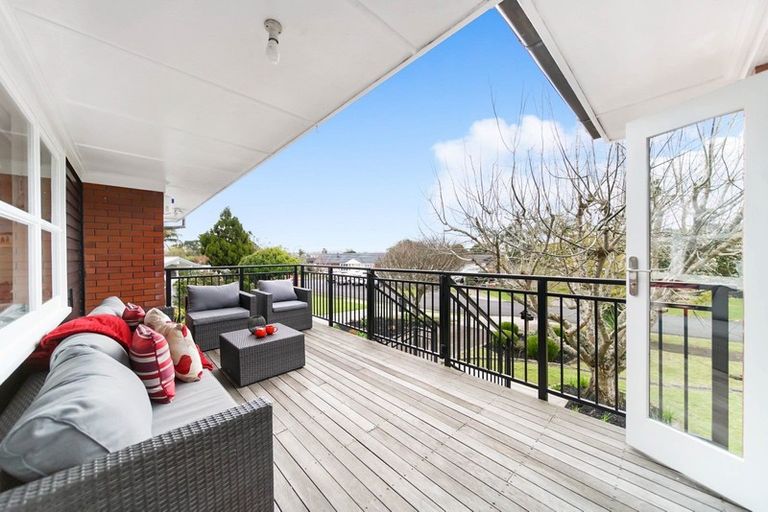 Photo of property in 18 The Anchorage, Sunnyhills, Auckland, 2010