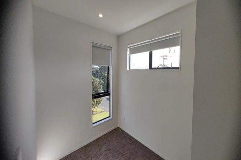 Photo of property in 22b Glendhu Road, Bayview, Auckland, 0629