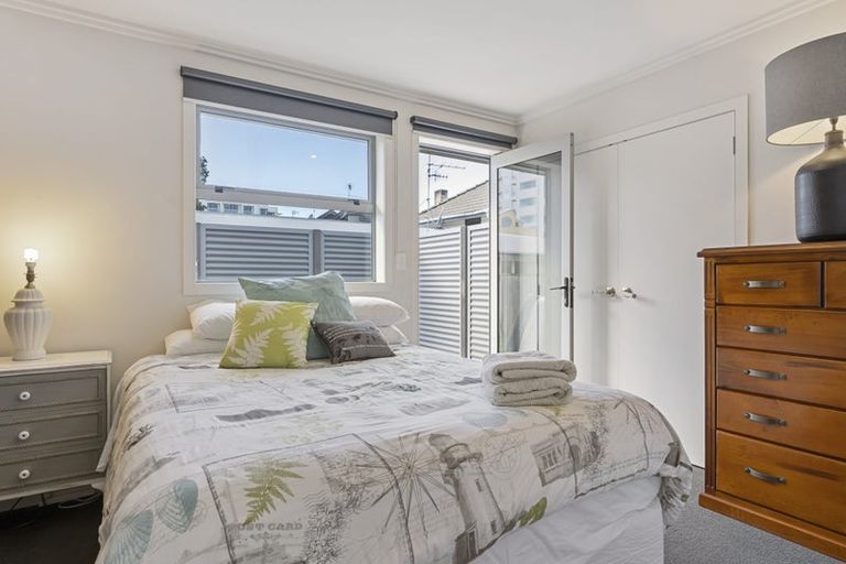 Photo of property in 4/5 Leinster Avenue, Mount Maunganui, 3116