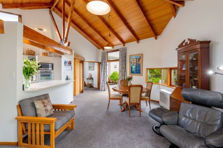 Photo of property in 40 Wai-iti Terrace, Burnside, Christchurch, 8052