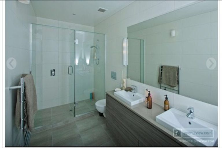 Photo of property in 2/154 Marine Parade, Mount Maunganui, 3116