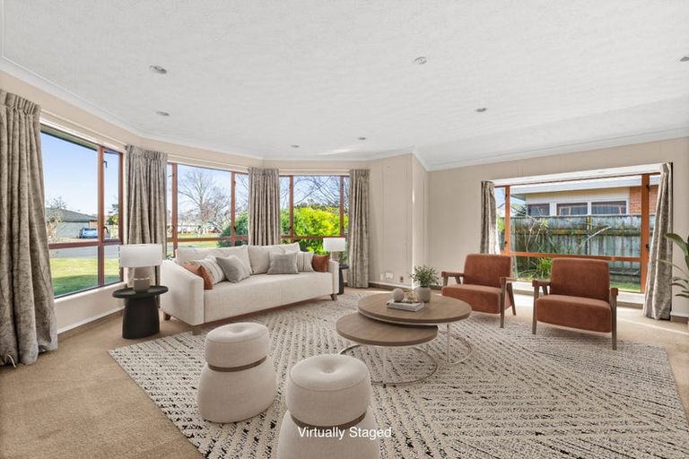 Photo of property in 16 Knightsbridge Place, Taradale, Napier, 4112