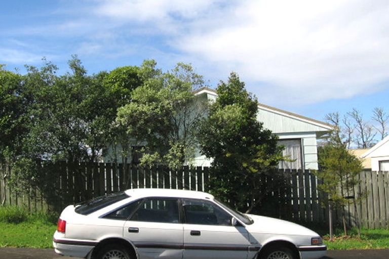 Photo of property in 38 Riserra Drive, Ranui, Auckland, 0612