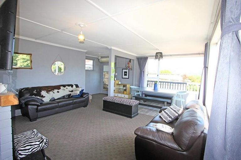 Photo of property in 18 Jensen Street, Green Island, Dunedin, 9018
