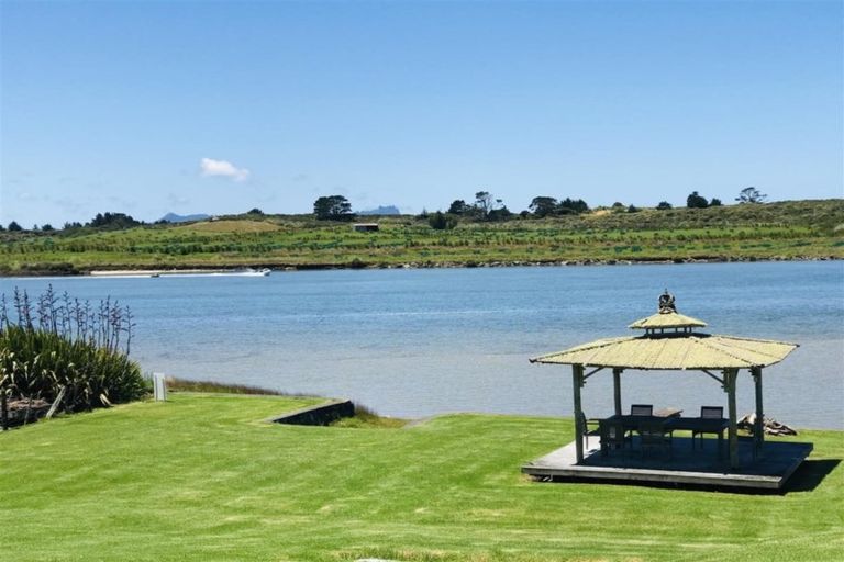 Photo of property in 249 Cove Road, Waipu, 0582