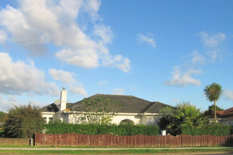 Photo of property in 2/209 Shirley Road, Papatoetoe, Auckland, 2025