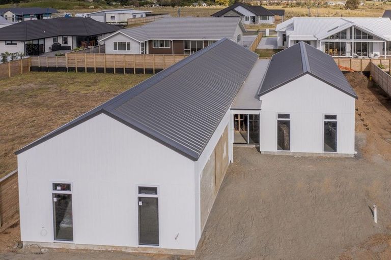 Photo of property in 14 Awatea Drive, Whitianga, 3510