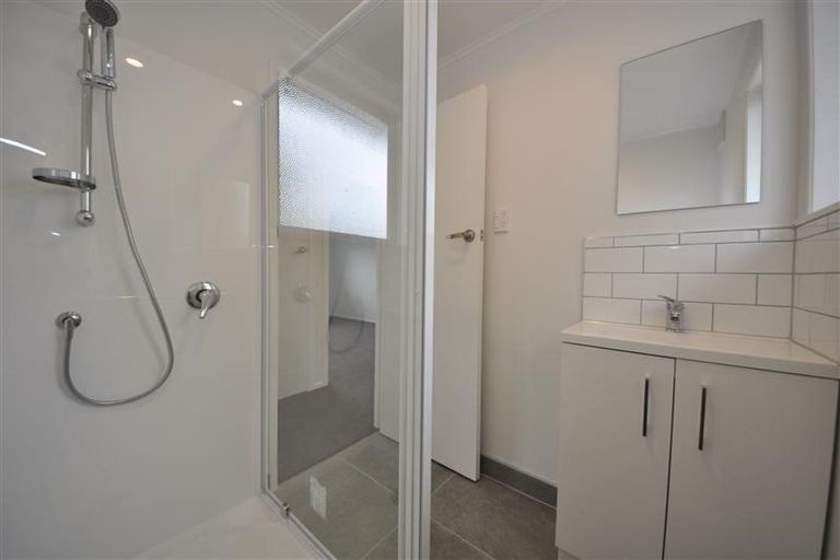 Photo of property in 6 Addison Street, Blockhouse Bay, Auckland, 0600