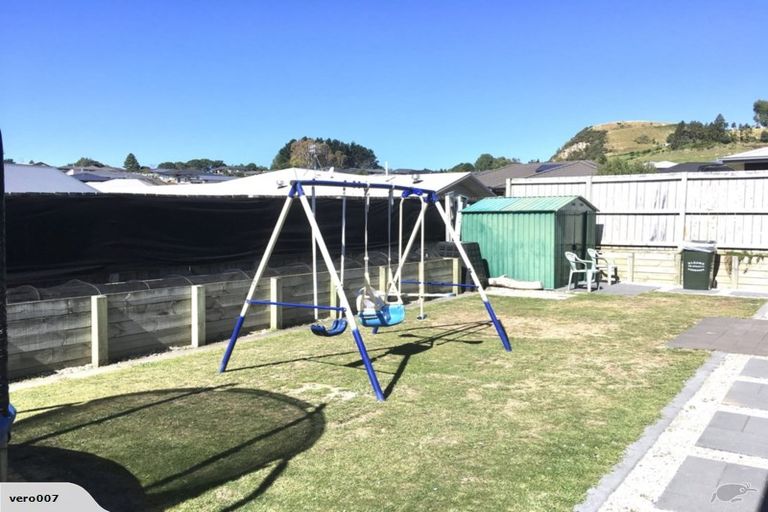 Photo of property in 10 Bryan Gallagher Place, Welcome Bay, Tauranga, 3175