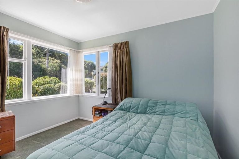 Photo of property in 41 Hampton Hill Road, Tawa, Wellington, 5028