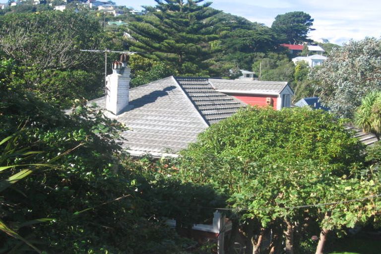 Photo of property in 124 Trelissick Crescent, Ngaio, Wellington, 6035