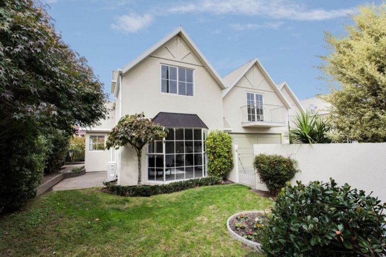 Photo of property in 86a Peer Street, Upper Riccarton, Christchurch, 8041