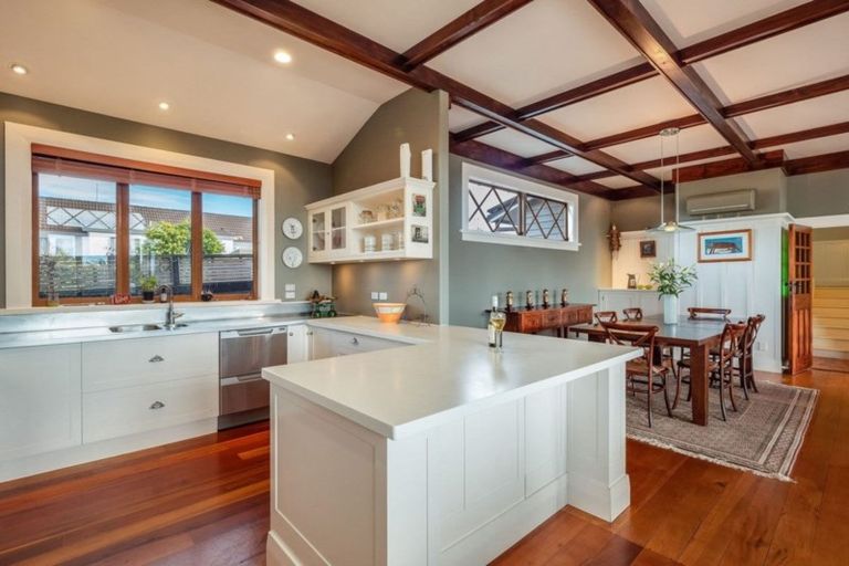 Photo of property in 366d Devonport Road, Tauranga South, Tauranga, 3112