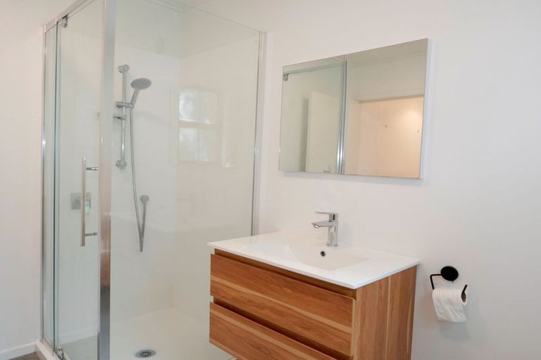 Photo of property in 45a Randwick Road, Northland, Wellington, 6012