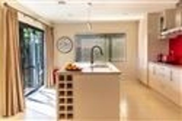 Photo of property in 76 Picasso Drive, West Harbour, Auckland, 0618