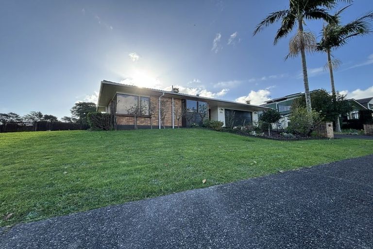 Photo of property in 33 Carnoustie Drive, Wattle Downs, Auckland, 2103