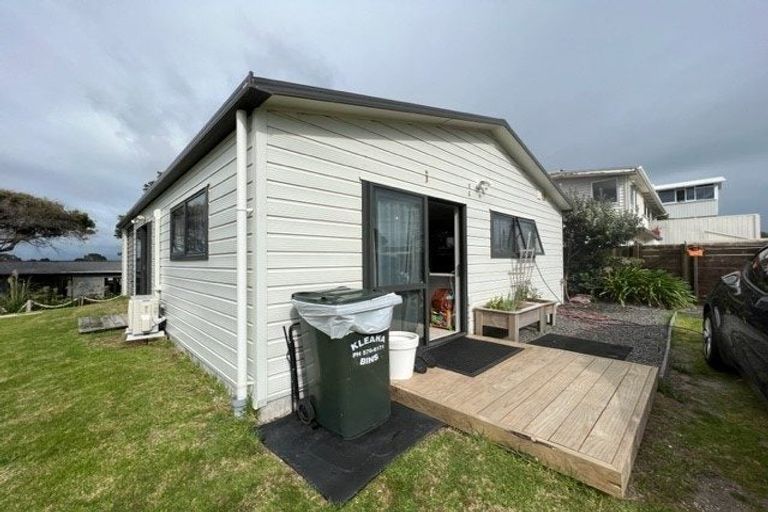 Photo of property in 512 Pukehina Parade, Pukehina, Te Puke, 3189